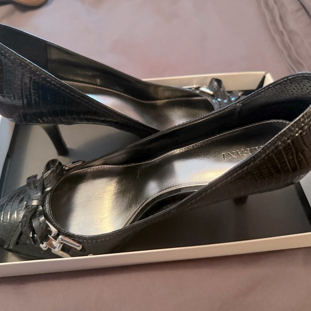 NWT Alfani Black Textured Heels Size 10